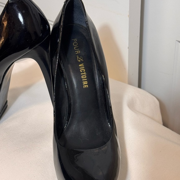 Pour La Victoire Glossy Black Heels - Picture 3 of 3
